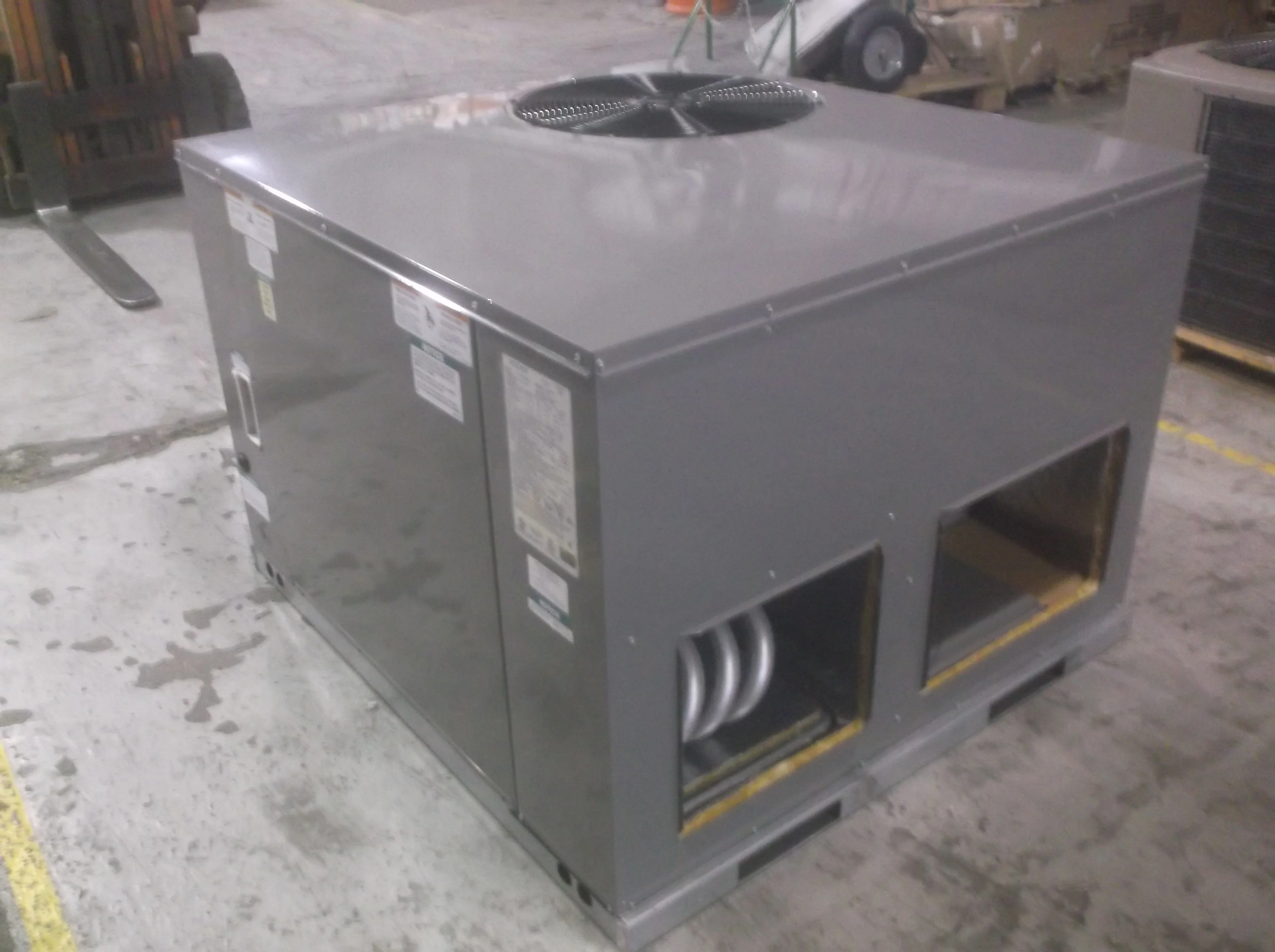 3 Ton Convertible Gas/Electric Package Unit, 13 SEER 460/60/3 R-410A - Image 3