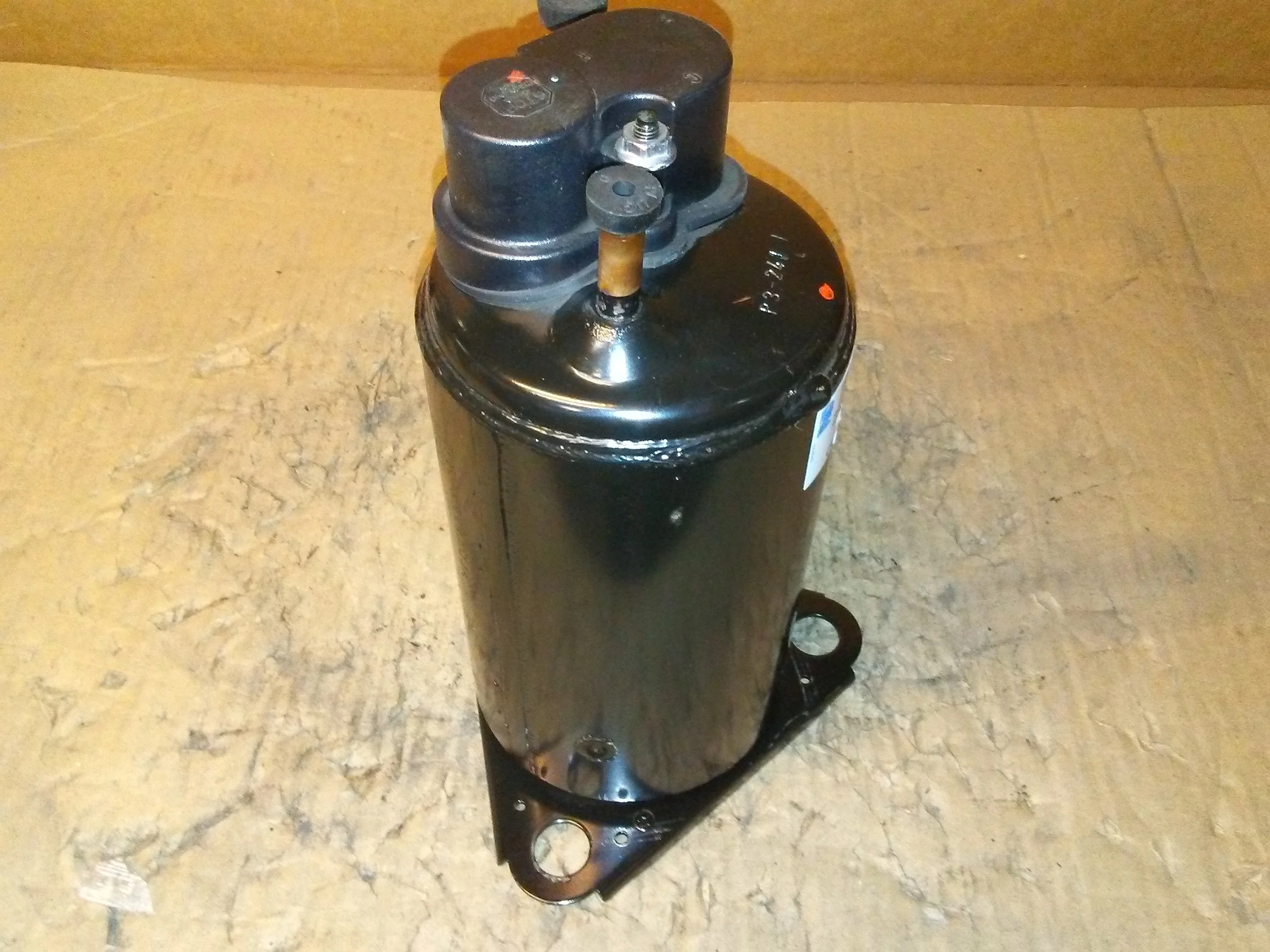 5,300 BTU AC/HP Rotary Compressor 220-240/50/1 R-410A - Image 4