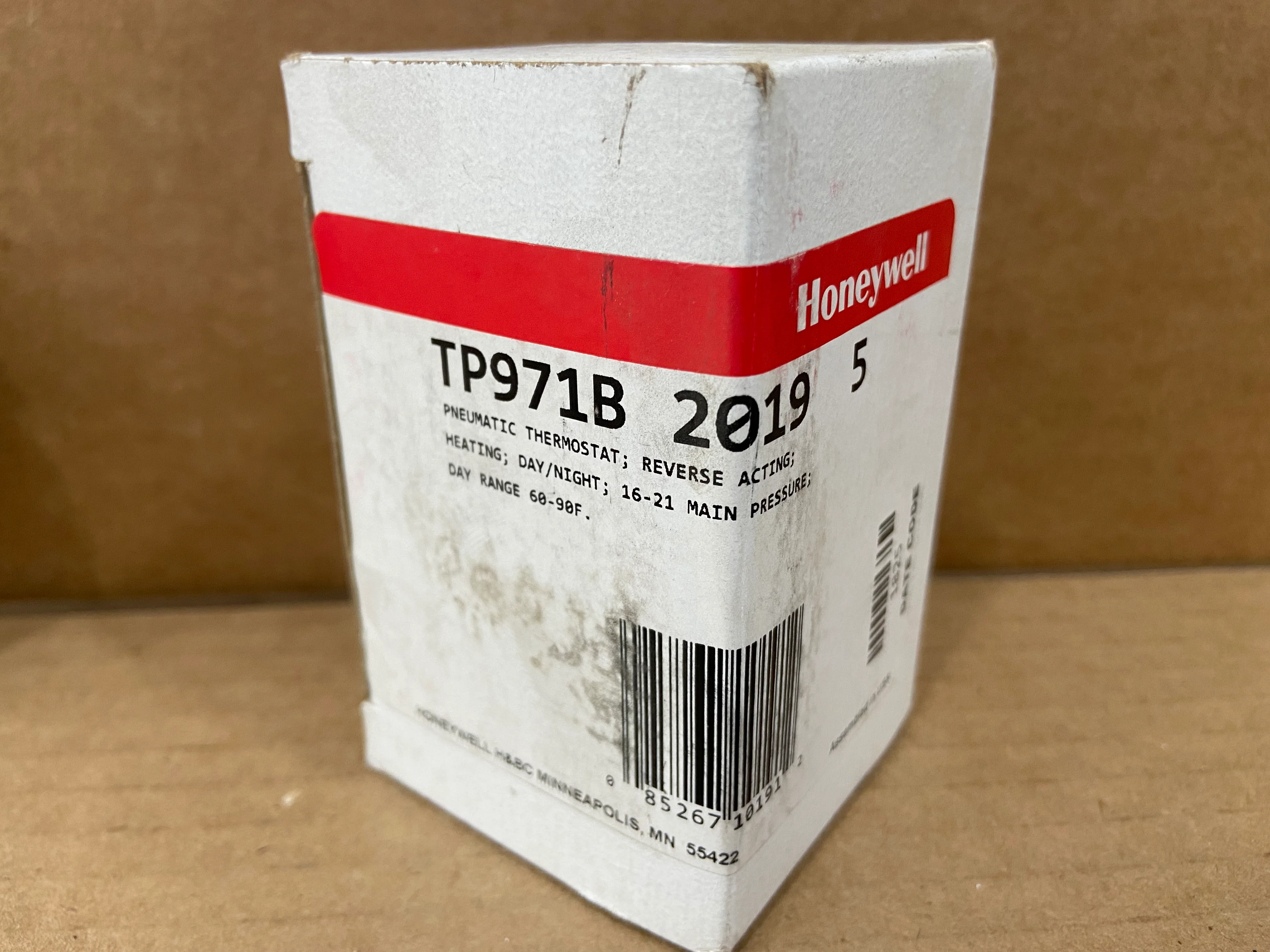 Reverse Acting Pnematic Thermostat Heating with Day/Night Setpoint 60-90F - Image 4