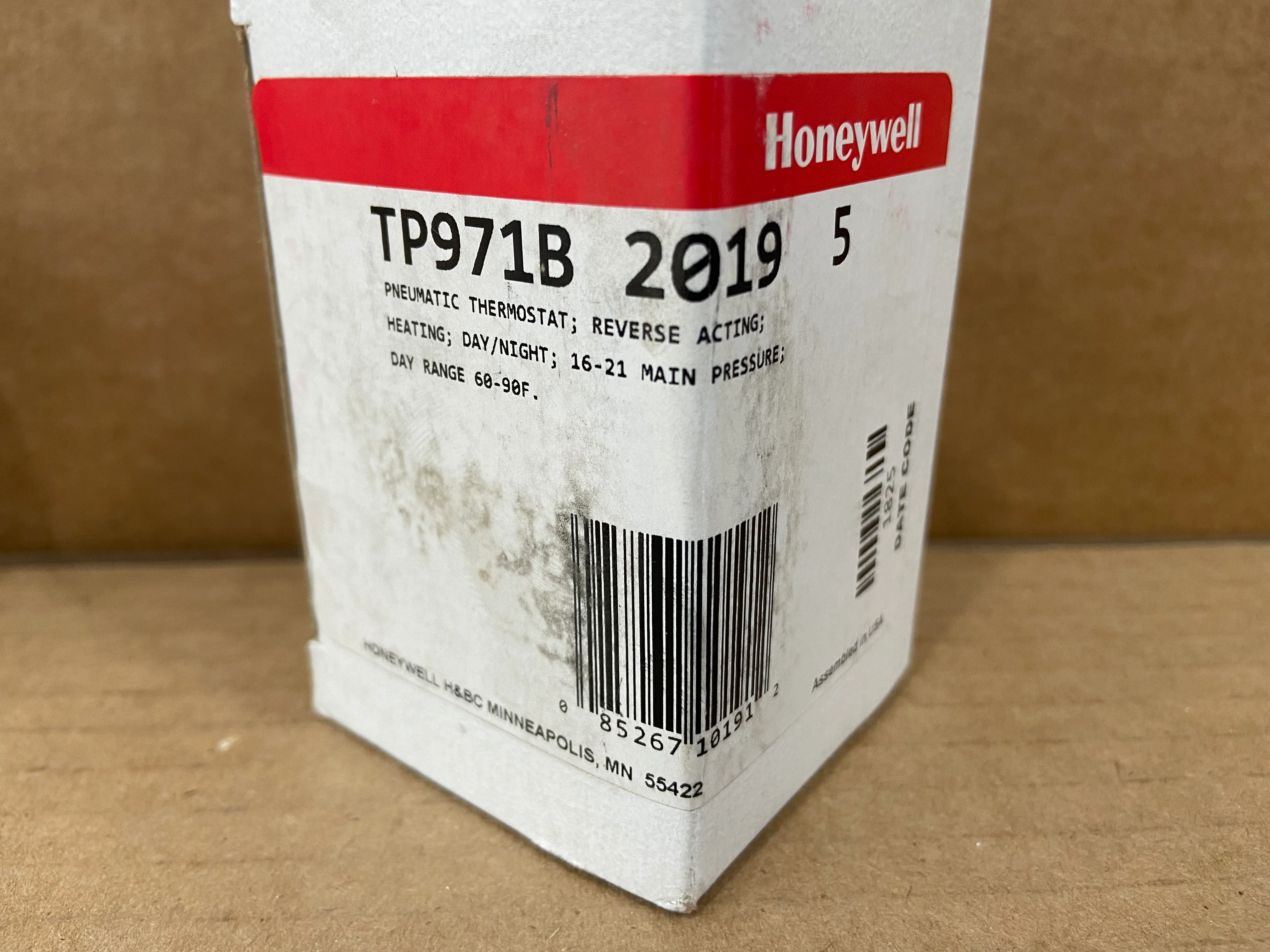 Reverse Acting Pnematic Thermostat Heating with Day/Night Setpoint 60-90F - Image 5